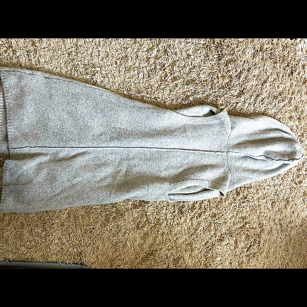 Tahiri sleeveless sweater cardigan